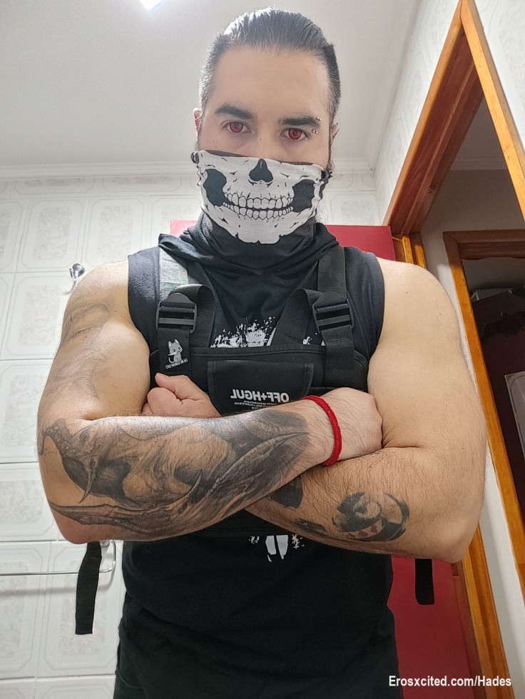 Hola bbs, pronto empezaré a subir cositas, pero me intriga saber que les gustaría ver? 👀

Quedó atento 😏🔥